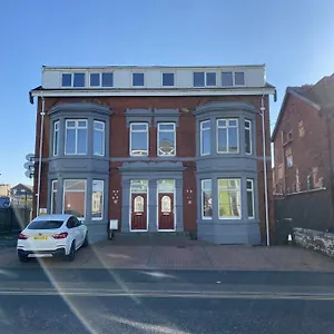 Apartment With Tower View, Blackpool